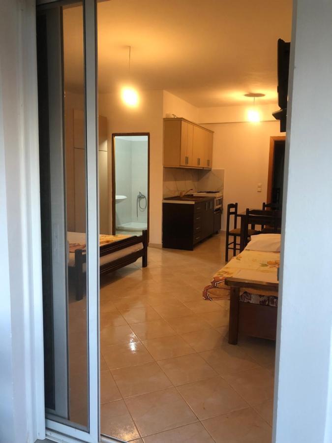 דירות Lukovë Simona'S House מראה חיצוני תמונה